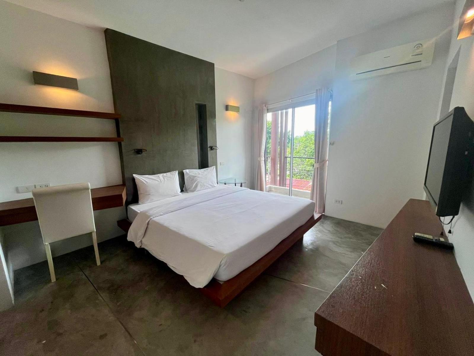 Replay & Pool Hotel Ko Samui